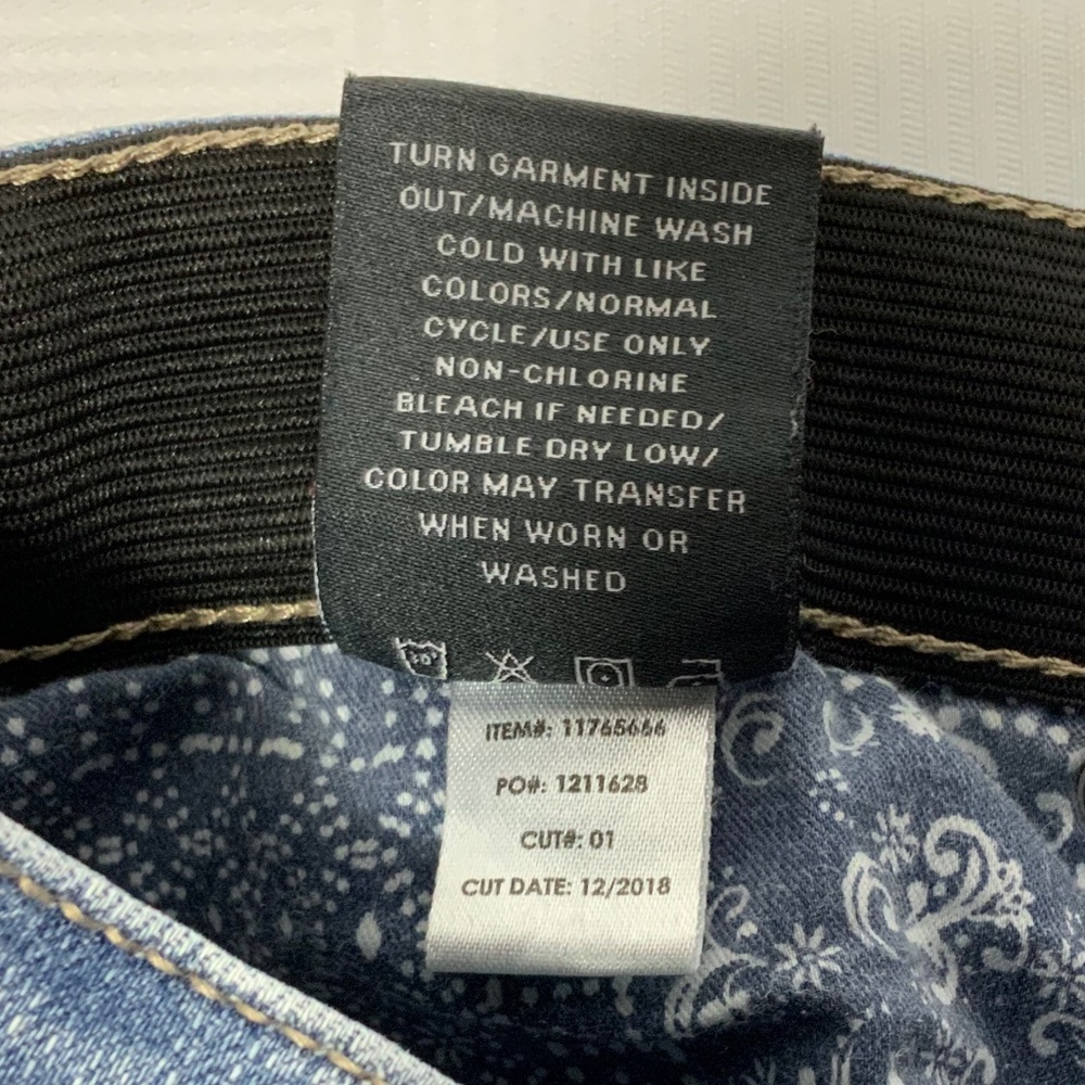 Torrid Crop Sky High Skinny Premium - SZ 18 - Picture 13 of 13